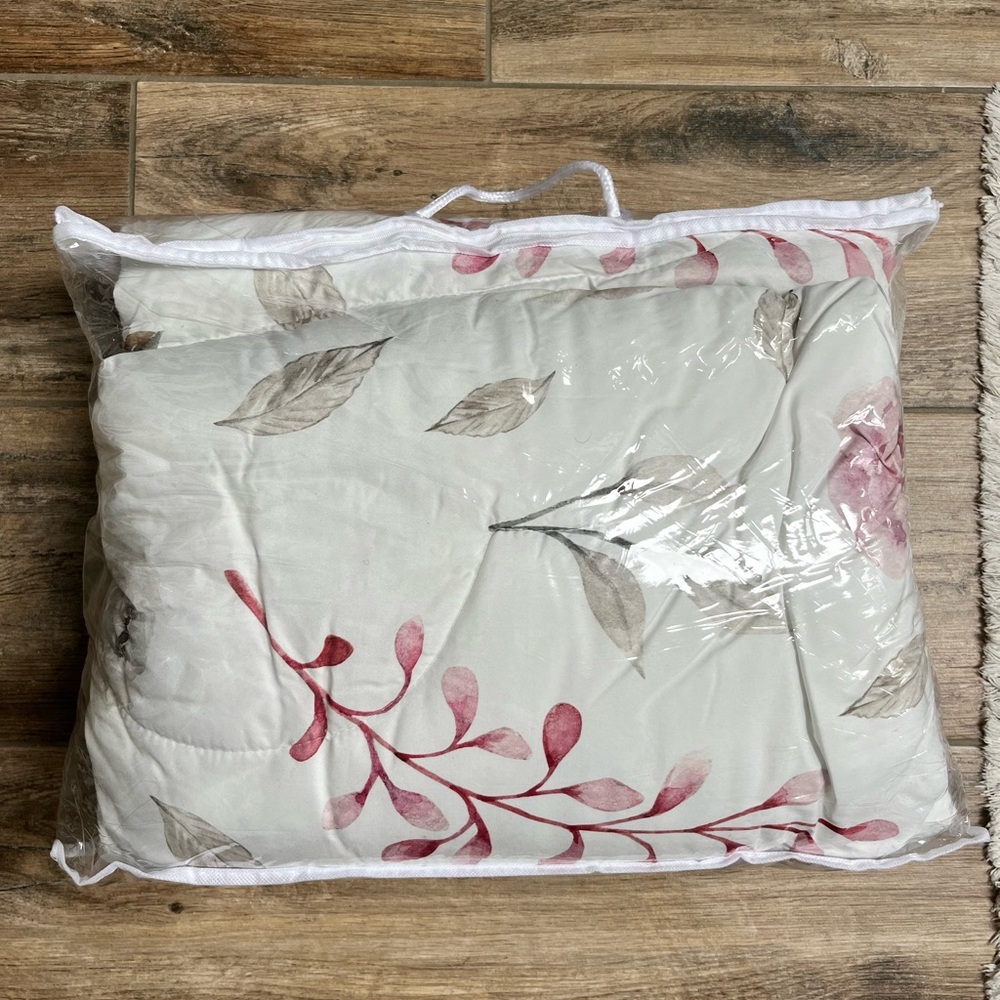 Floral Bedding Set with Pink and Gray Accents